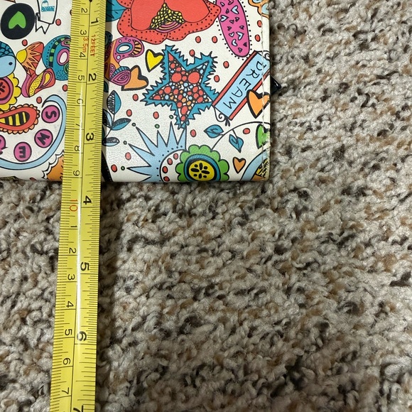 Wallet with Graffiti Design - Picture 6 of 6